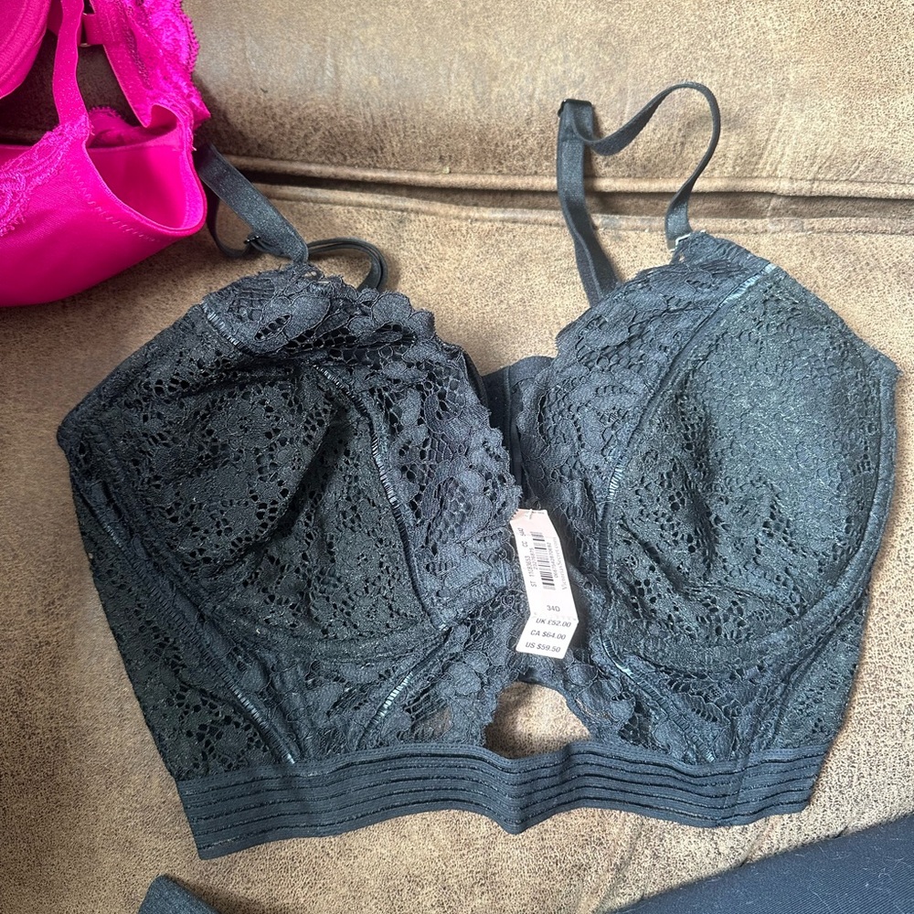 NWT VS Very Sexy Light Lined Plunge Bra